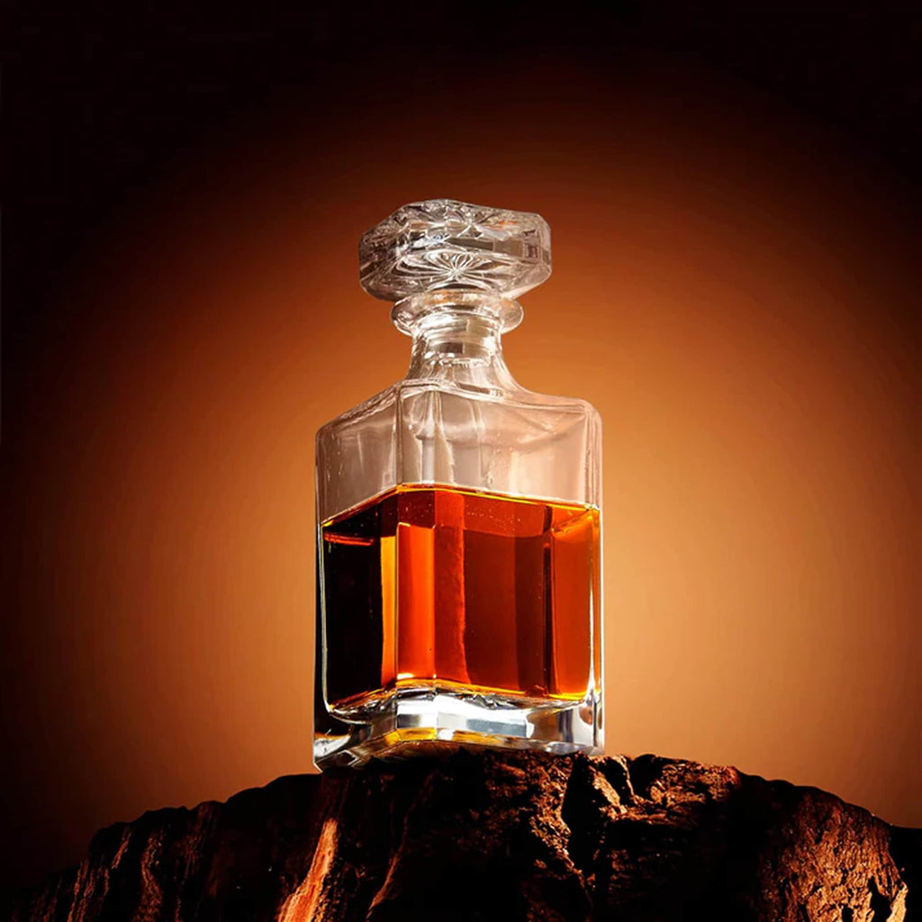 Personalized Square Whiskey Decanter – 750 mL
